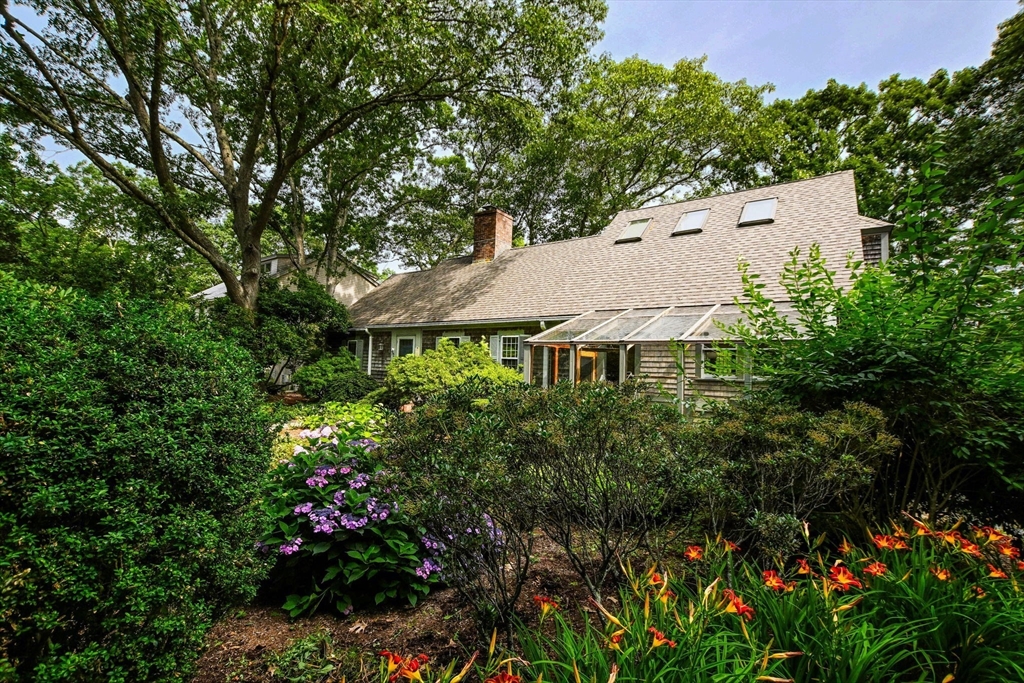 72 Loop Road Falmouth, MA 02540 - Photo 4 of 40 Gallery Image 4