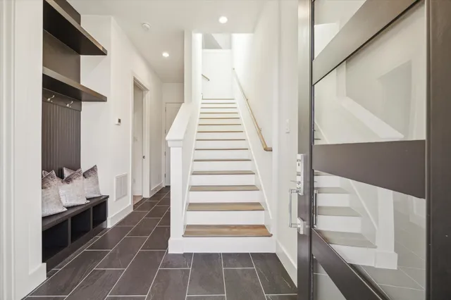 $2,650 | 845 Elkhart Street, Unit B, Houston, TX 77091