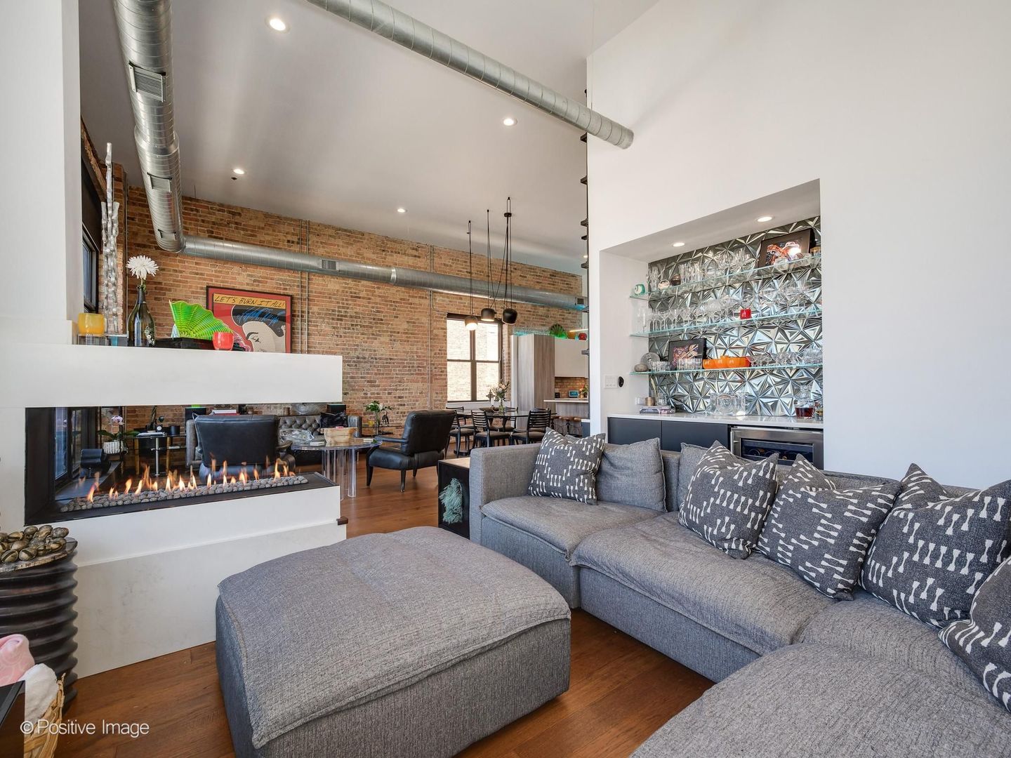 23 North Green Street, Unit 501 Chicago, IL 60607 - Photo 11 of 33