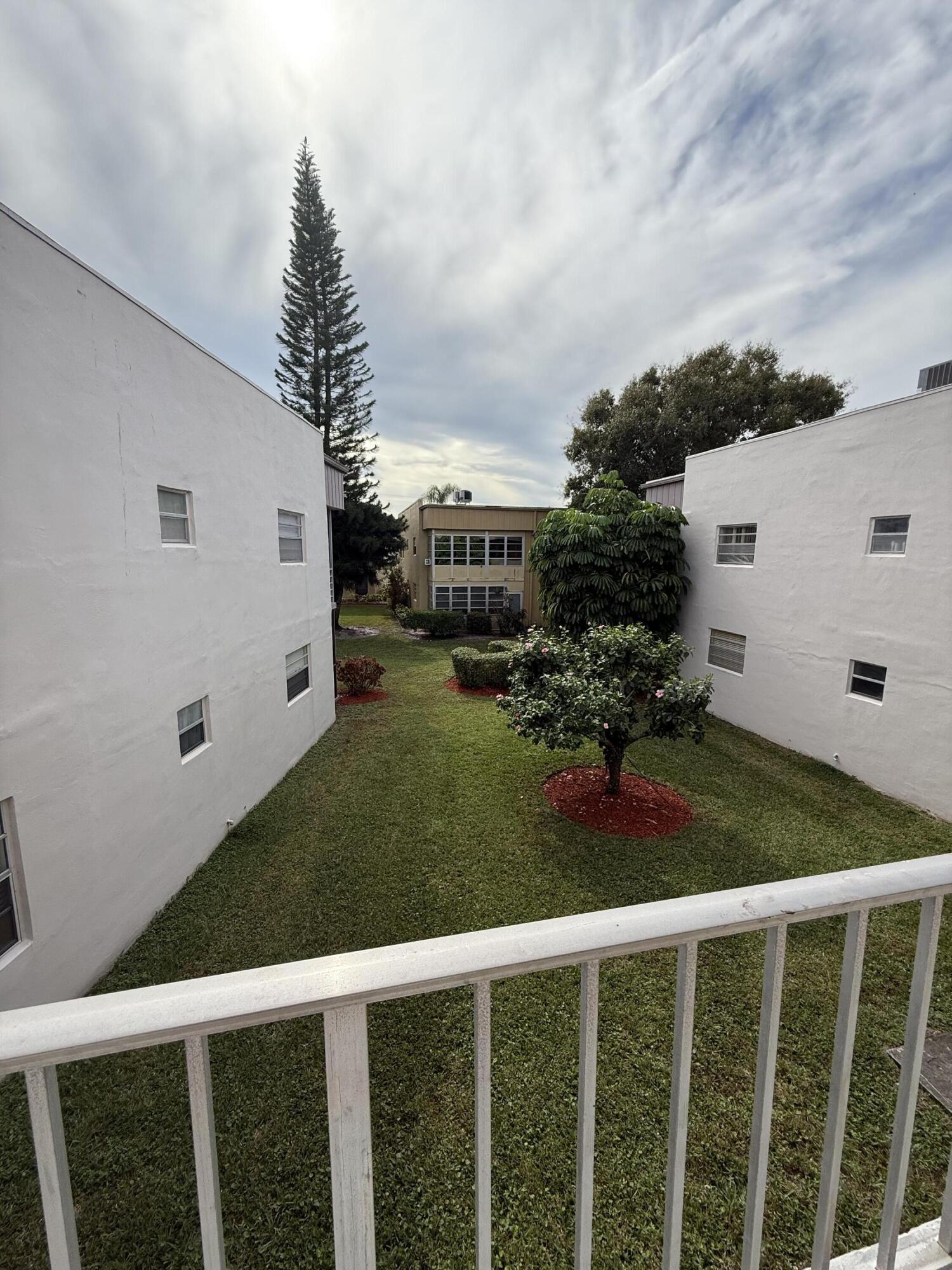 470 Capri G Delray Beach, FL 33484 - Photo 23 of 28 IMG_5568