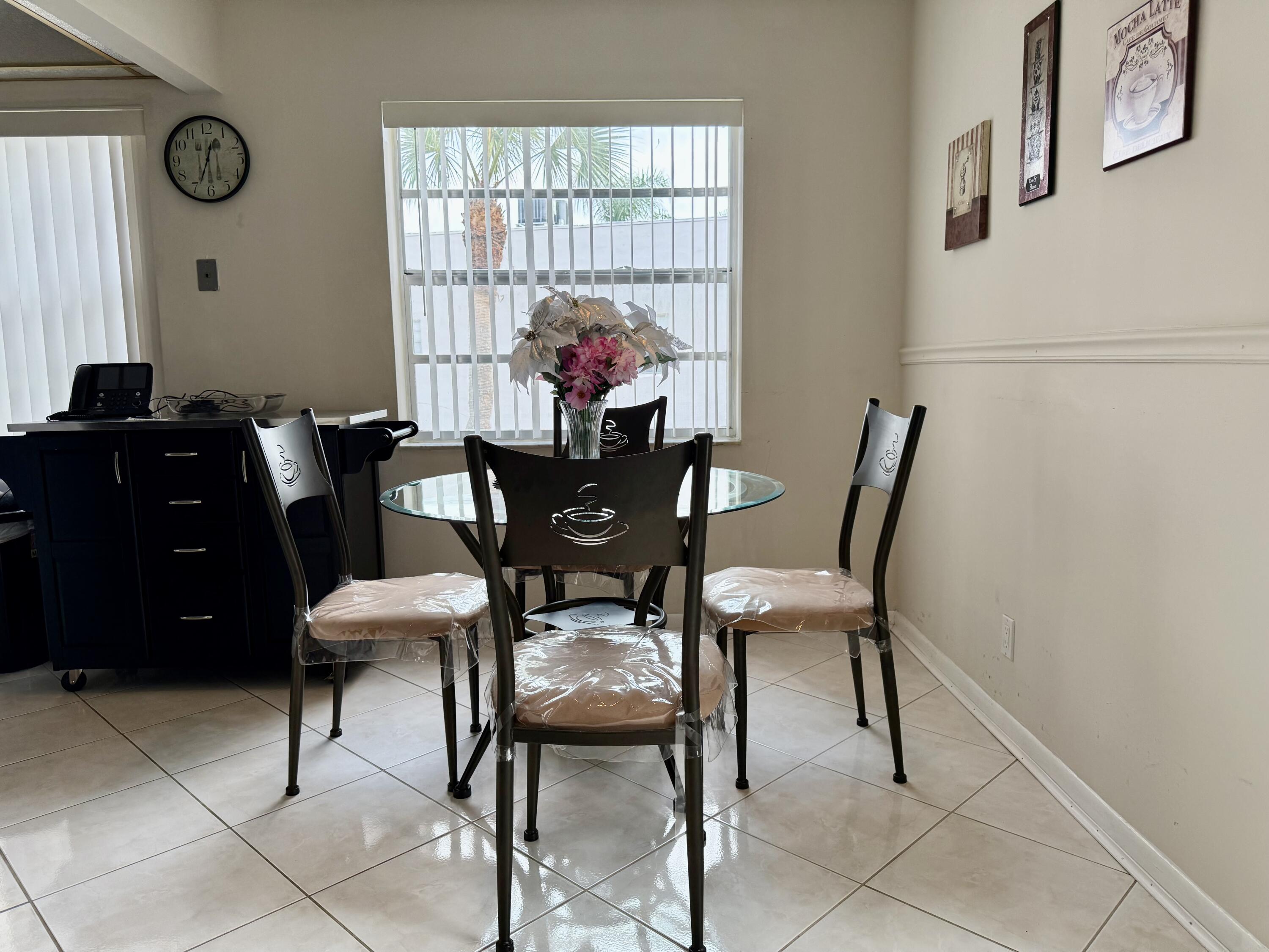 470 Capri G Delray Beach, FL 33484 - Photo 5 of 28 IMG_5523