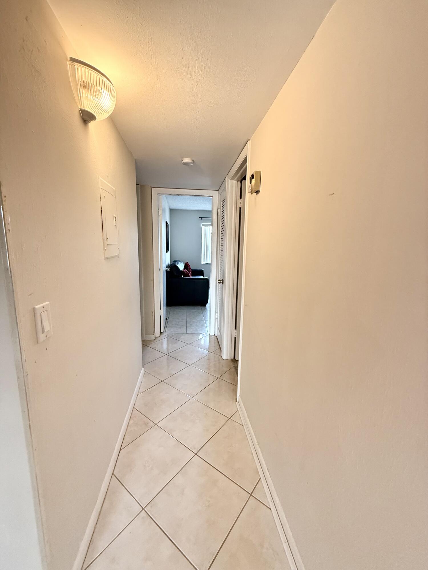 470 Capri G Delray Beach, FL 33484 - Photo 8 of 28 IMG_5533