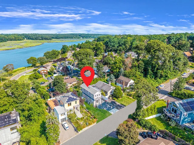 $999,999 | 119 Whittier Drive, Kings Park, NY 11754