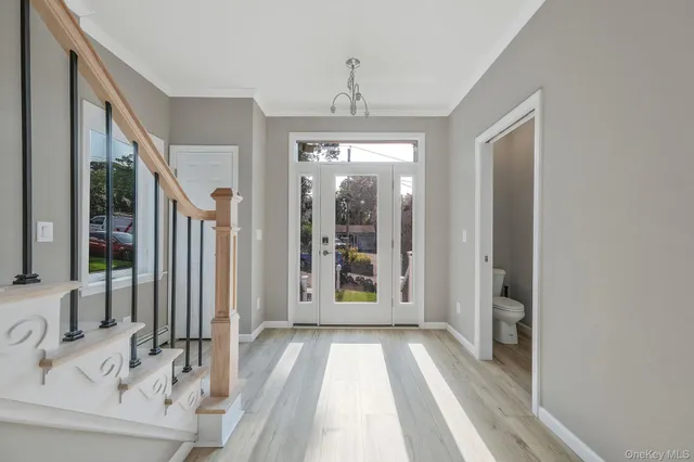 $999,999 | 119 Whittier Drive, Kings Park, NY 11754