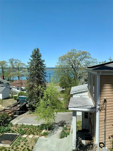 $999,999 | 119 Whittier Drive, Kings Park, NY 11754