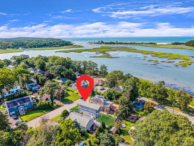 $999,999 | 119 Whittier Drive, Kings Park, NY 11754