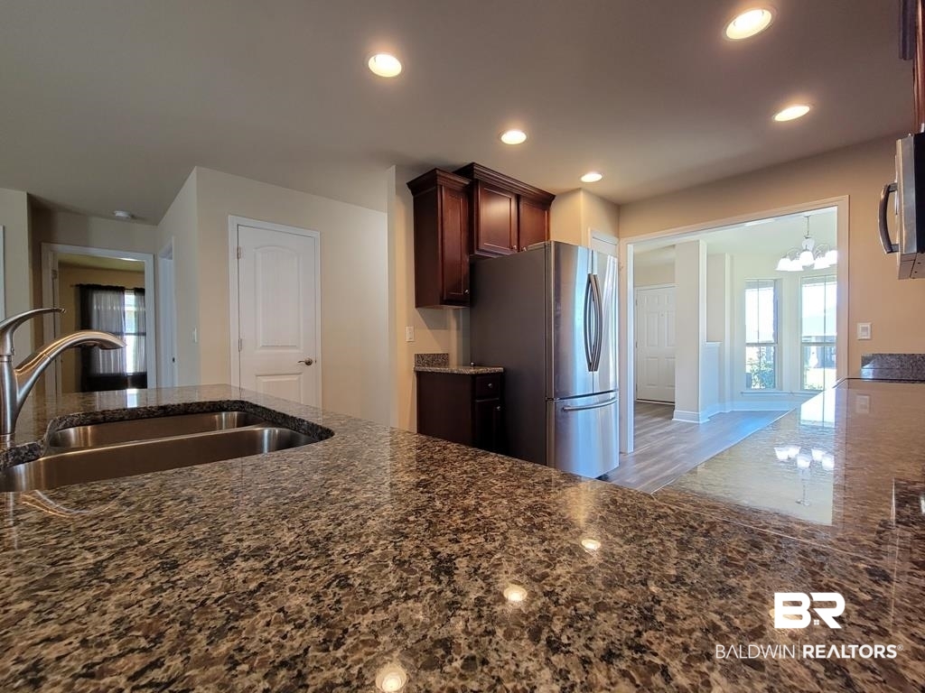 22465 Respite Lane Foley, AL 36535 - Photo 7 of 33 Granite Counters