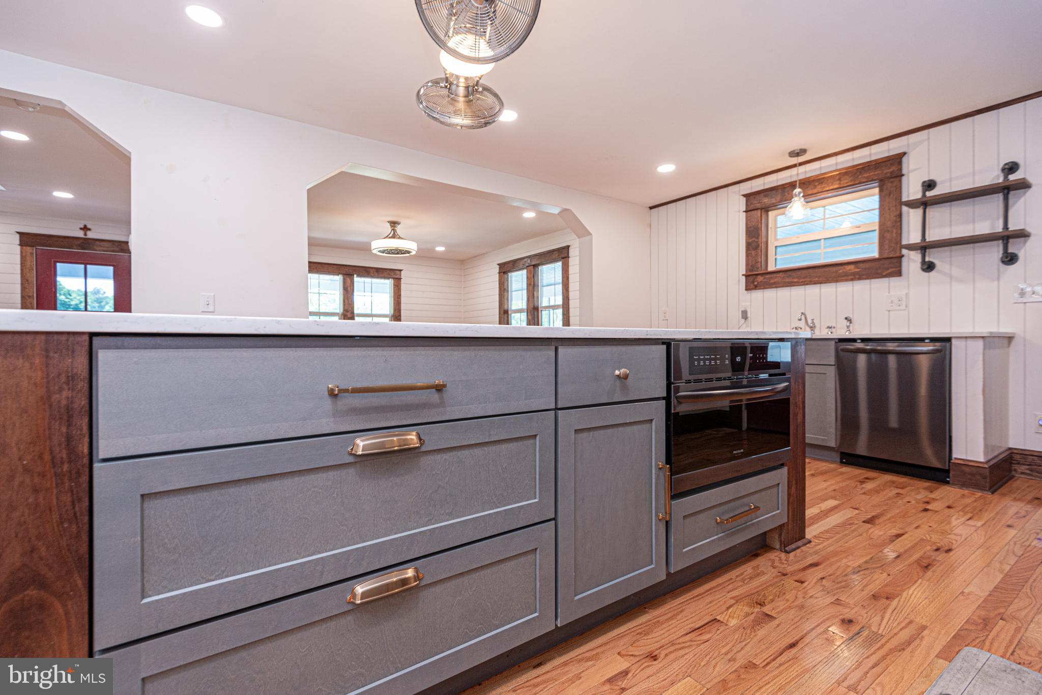 10850 Cathell Road Berlin, MD 21811 - Photo 62 of 118 kitchen island
