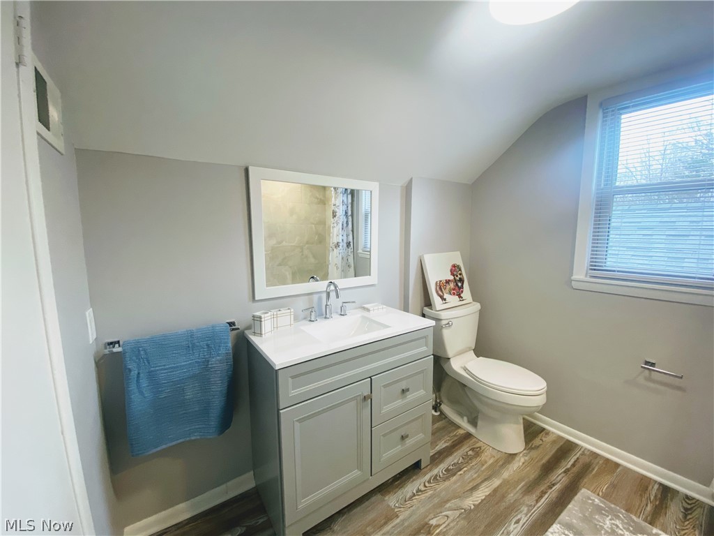 5110 West Pleasant Valley Road Cleveland, OH 44129 - Photo 20 of 27 Bath 3