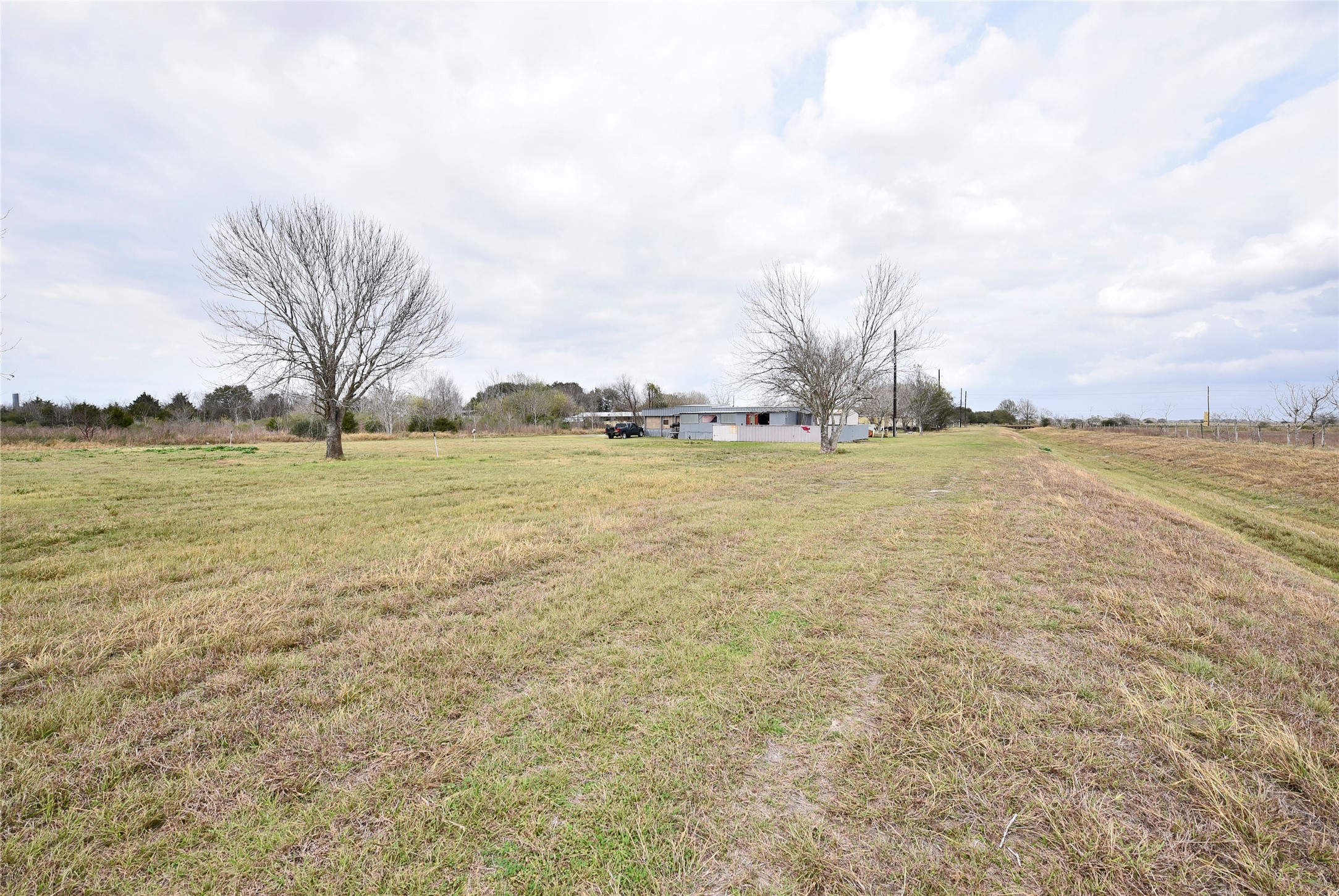 6018 FM 360 Road Needville, TX 77461 - Photo 48 of 50 a view of an ocean