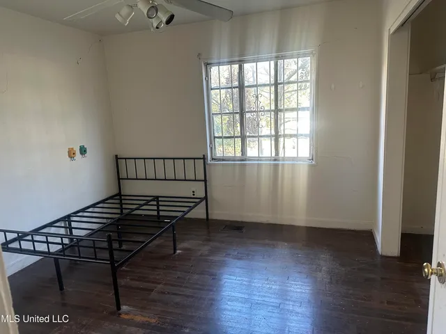 $40,000 | 1867 Shamrock Drive, Jackson, MS 39204