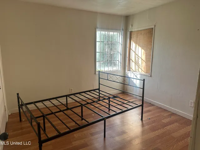 $40,000 | 1867 Shamrock Drive, Jackson, MS 39204