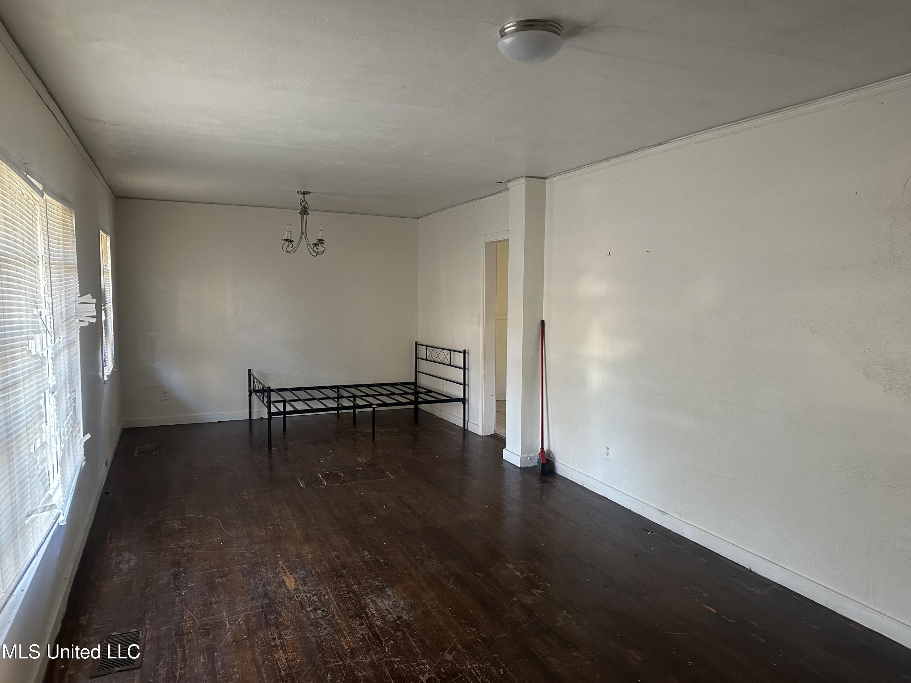 1867 Shamrock Drive Jackson, MS 39204 - Photo 6 of 12 IMG_0163