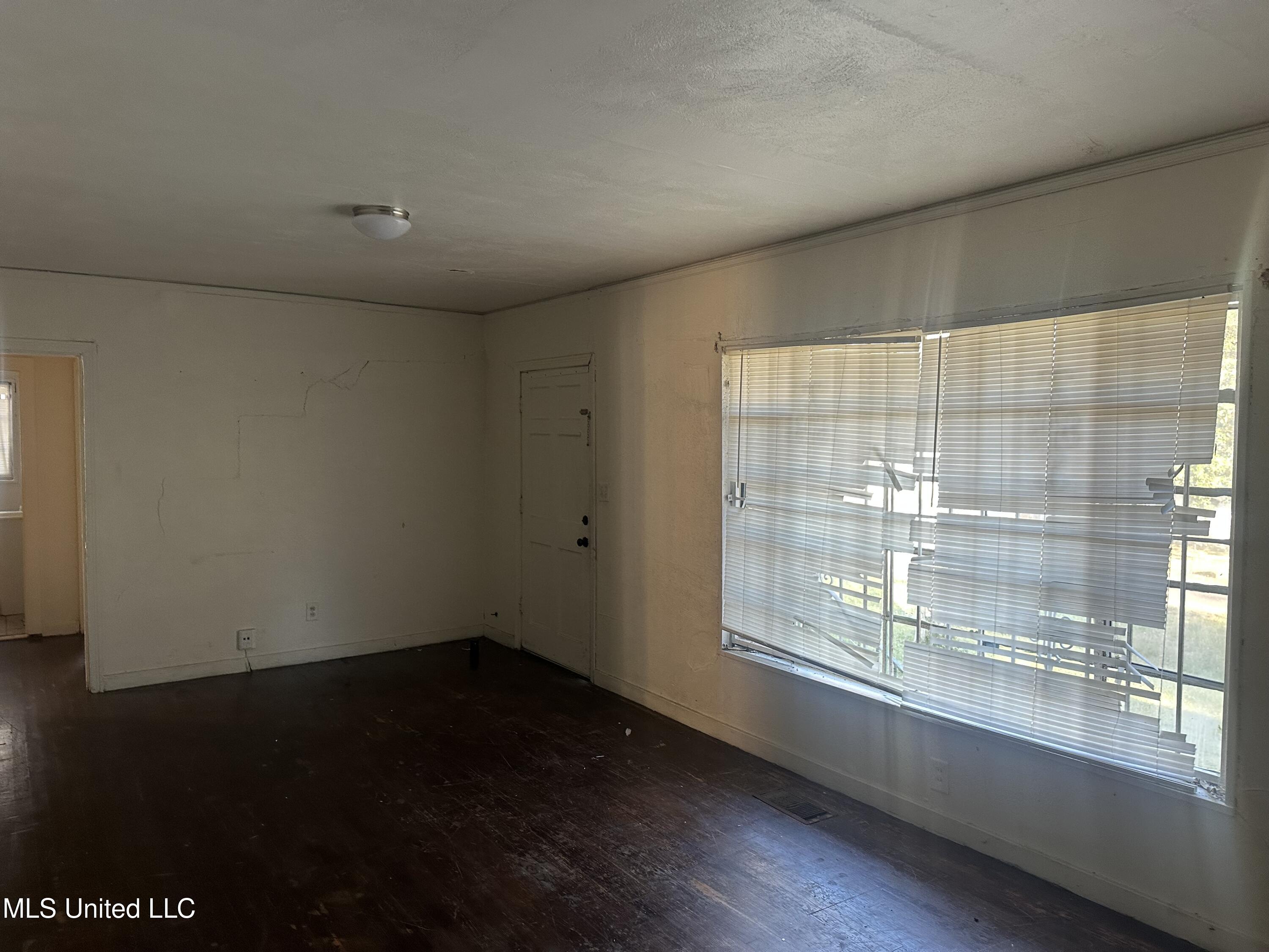 1867 Shamrock Drive Jackson, MS 39204 - Photo 7 of 12 IMG_0164