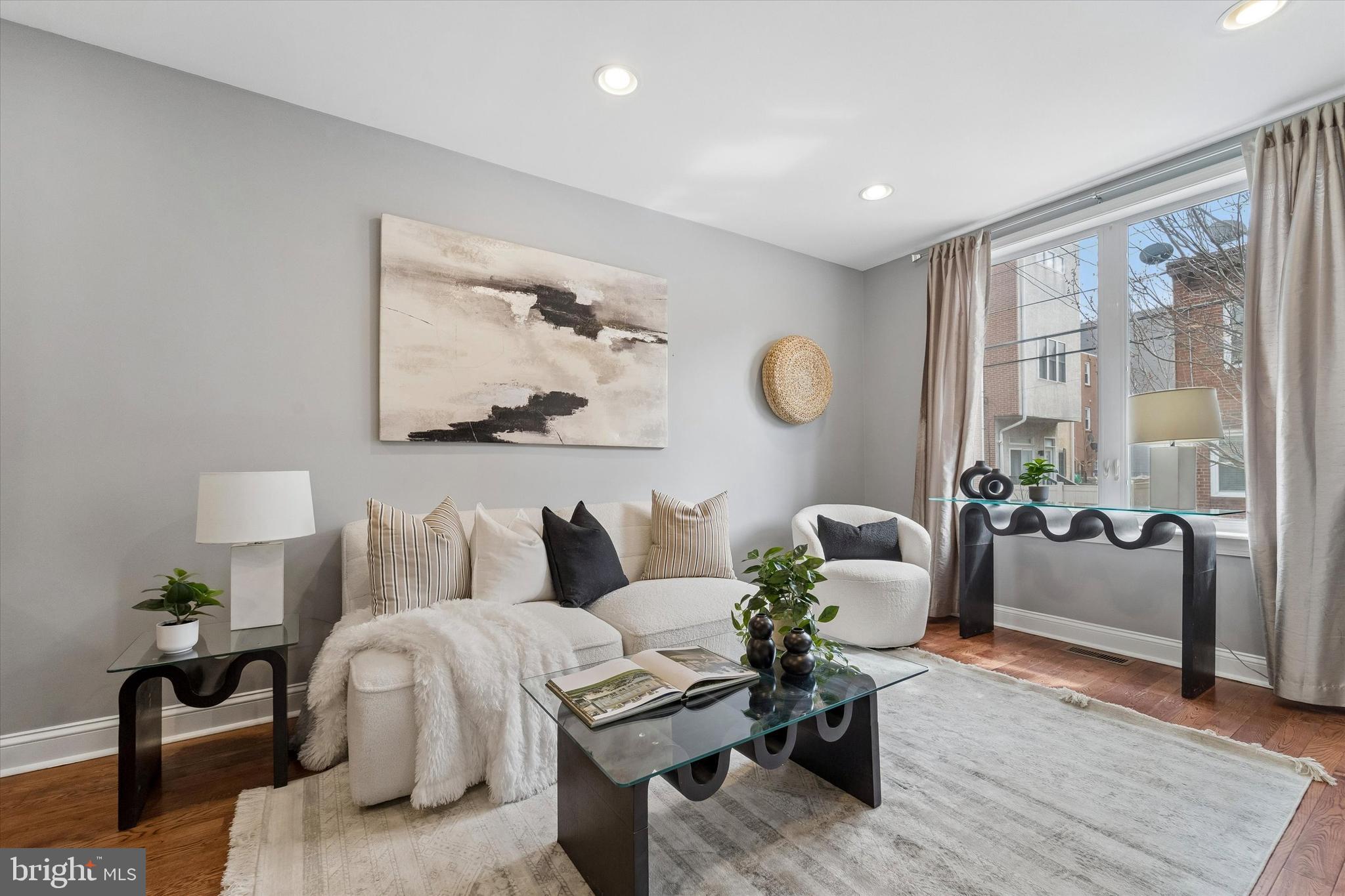 2001 Carpenter Street, Unit B Philadelphia, PA 19146 - Photo 4 of 31 a living room with furniture and wooden floor