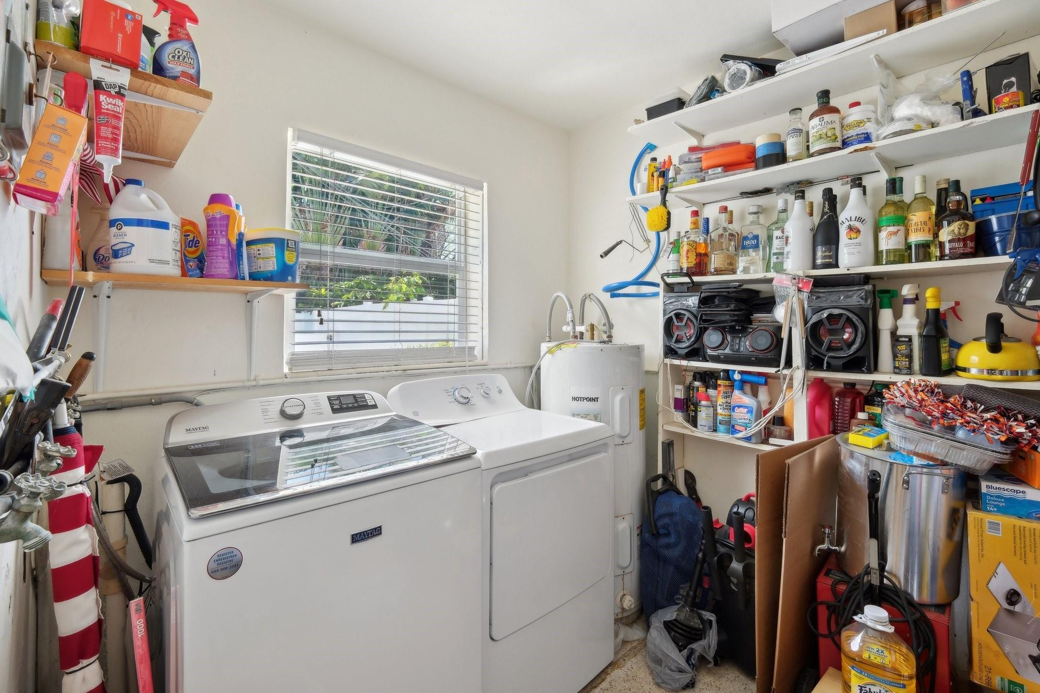 3402 Leigh Road Pompano Beach, FL 33062 - Photo 19 of 44 Walk-in Pantry/Laundry Room