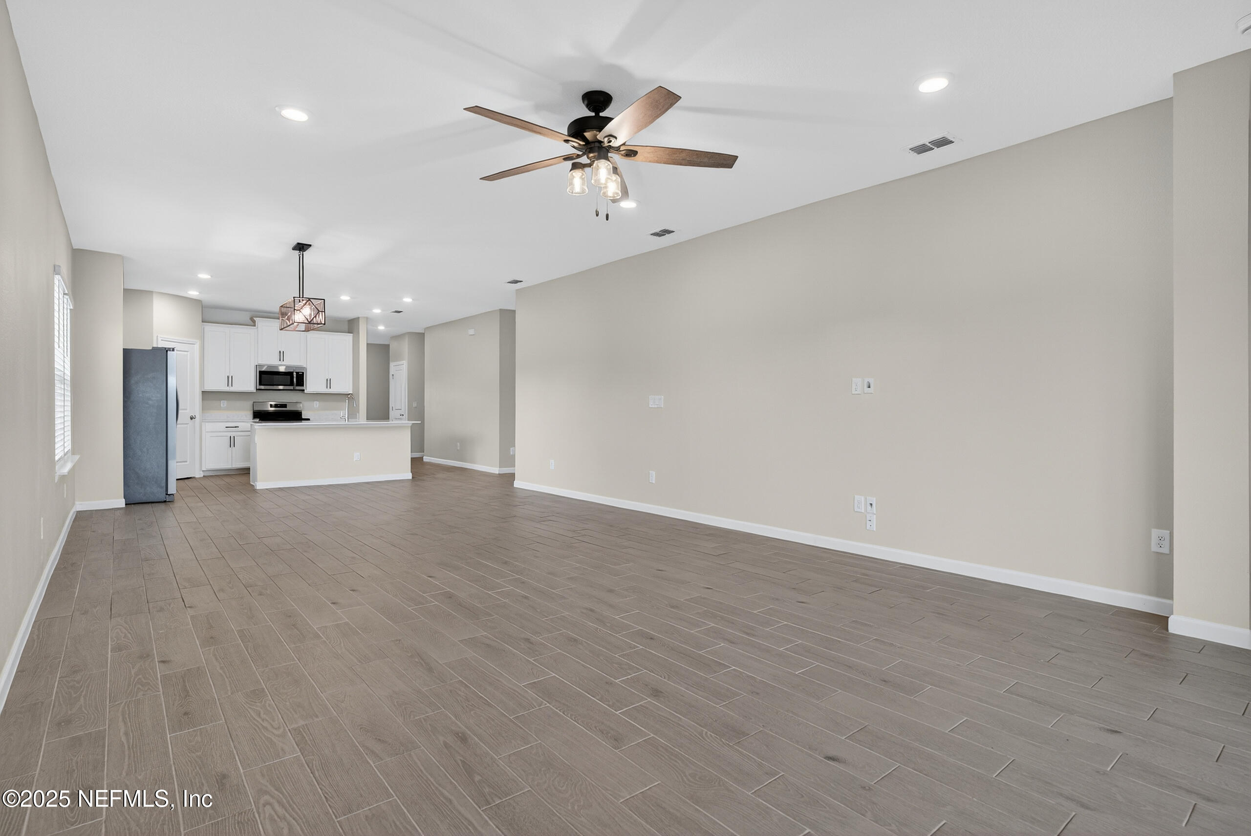 2618 Seasons Rd Green Cove Springs Green Cove Springs, FL 32043 - Photo 14 of 32 13-Great Room Angle 1