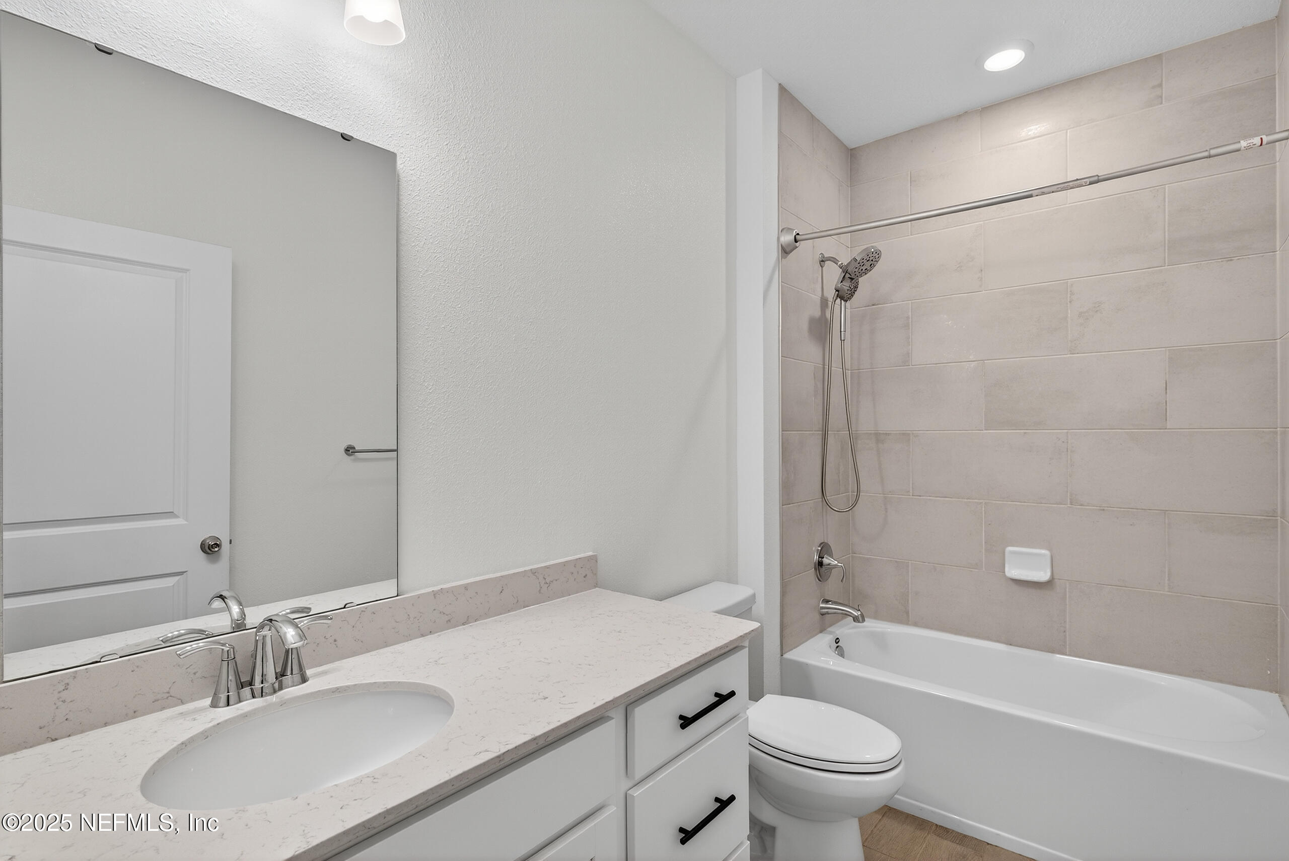 2618 Seasons Rd Green Cove Springs Green Cove Springs, FL 32043 - Photo 24 of 32 23-Bathroom