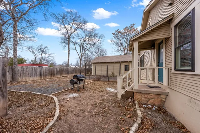 $2,350 | 312 Lytle Street, Kerrville, TX 78028