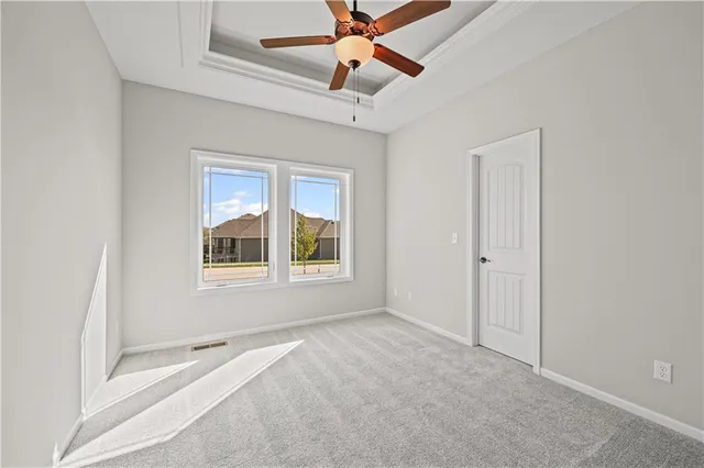 $587,840 | 10216 North Winchester Avenue, Kansas City, MO 64156