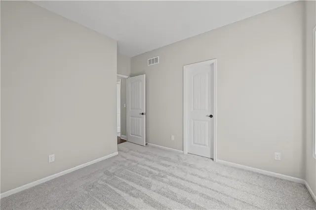 $587,840 | 10216 North Winchester Avenue, Kansas City, MO 64156