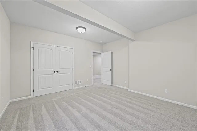 $587,840 | 10216 North Winchester Avenue, Kansas City, MO 64156