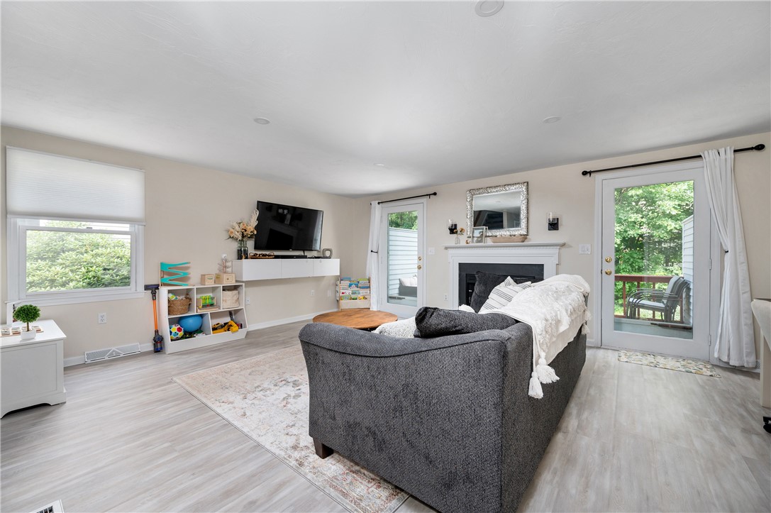 154 Bear Hill Road, Unit 301 Cumberland, RI 02864 - Photo 8 of 24 Gallery Image 8