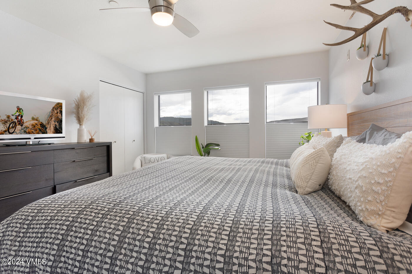216 Main Street, Unit R322 Edwards, CO 81632 - Photo 14 of 23 Riverwalk Amber 322 MLS-19