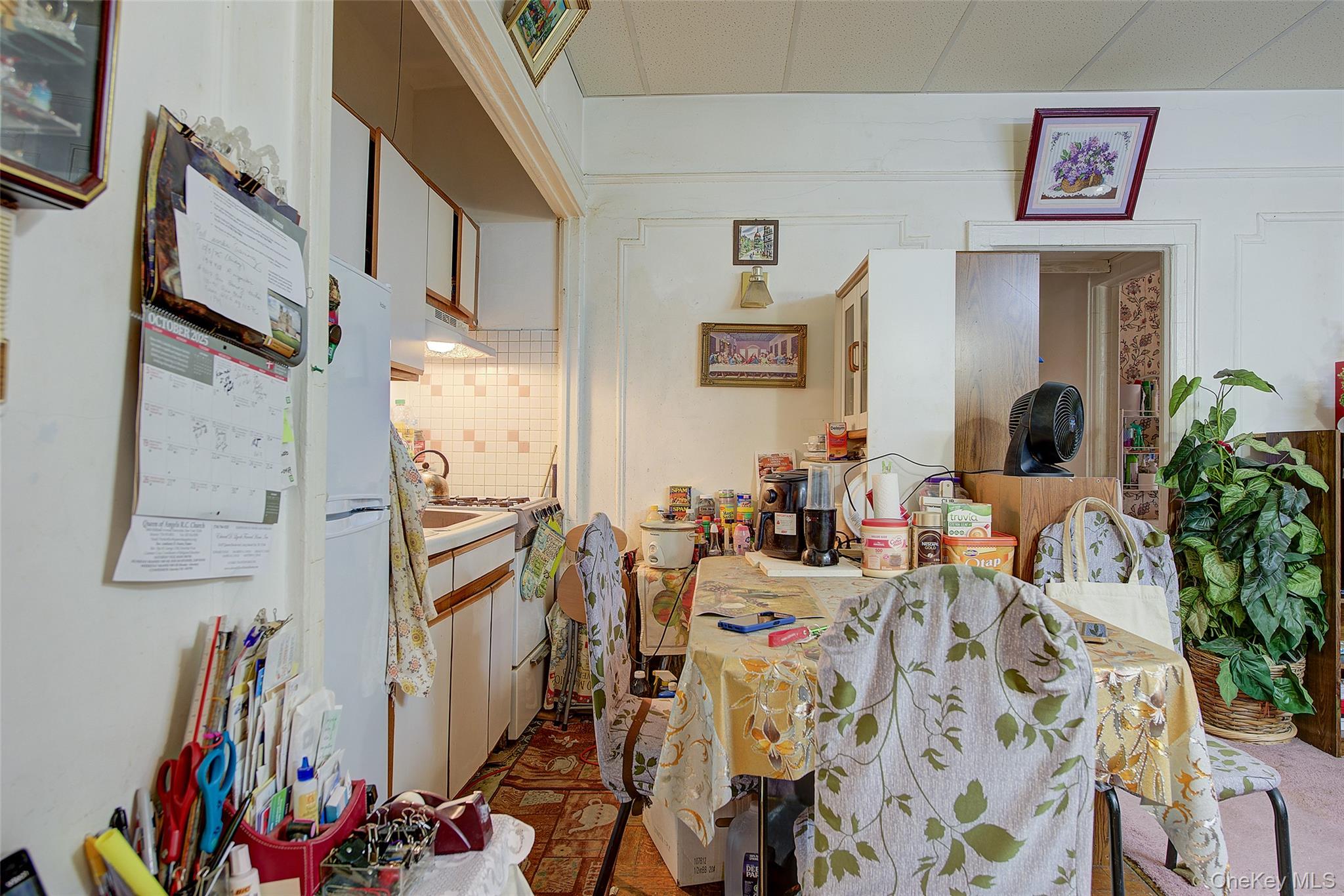 41-41 41st Street, Unit 1G Queens, NY 11104 - Photo 7 of 29 a view of a living room