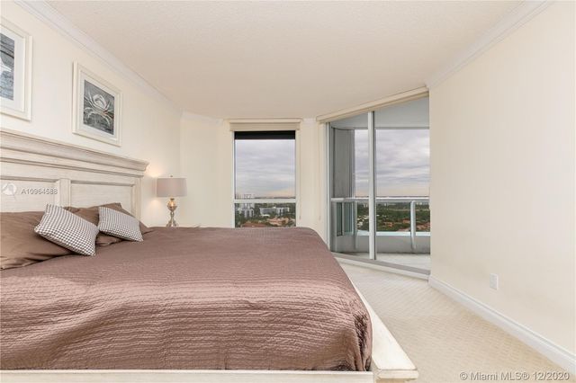 $380,000 | 21205 Yacht Club Drive, Unit 2407, Aventura, FL 33180