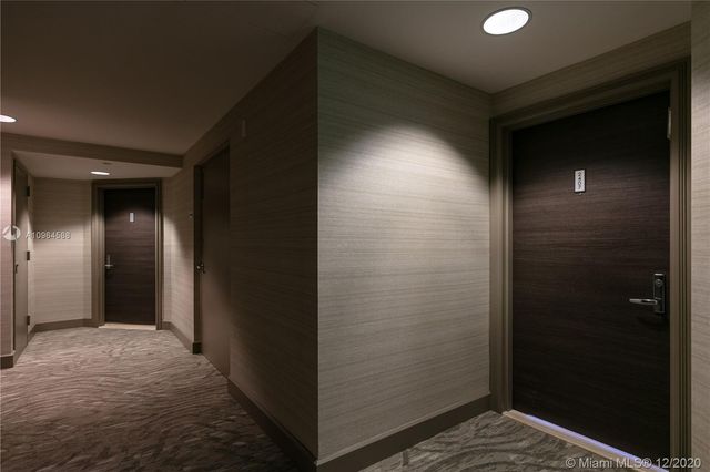 $380,000 | 21205 Yacht Club Drive, Unit 2407, Aventura, FL 33180