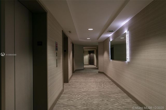 $380,000 | 21205 Yacht Club Drive, Unit 2407, Aventura, FL 33180