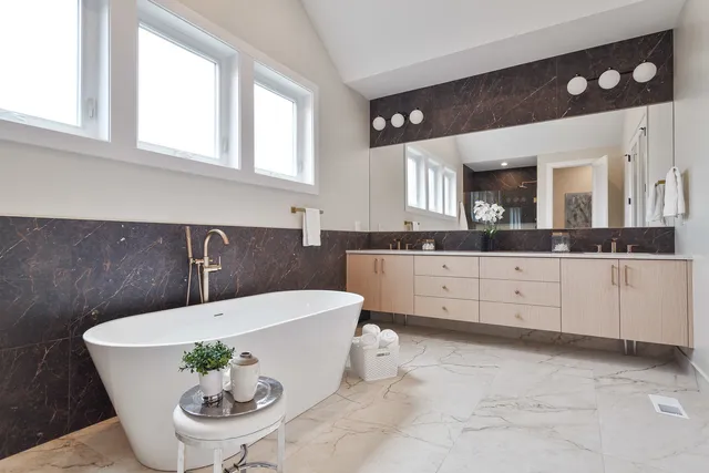 $1,399,000 | 1719 West Foster Avenue, Chicago, IL 60640