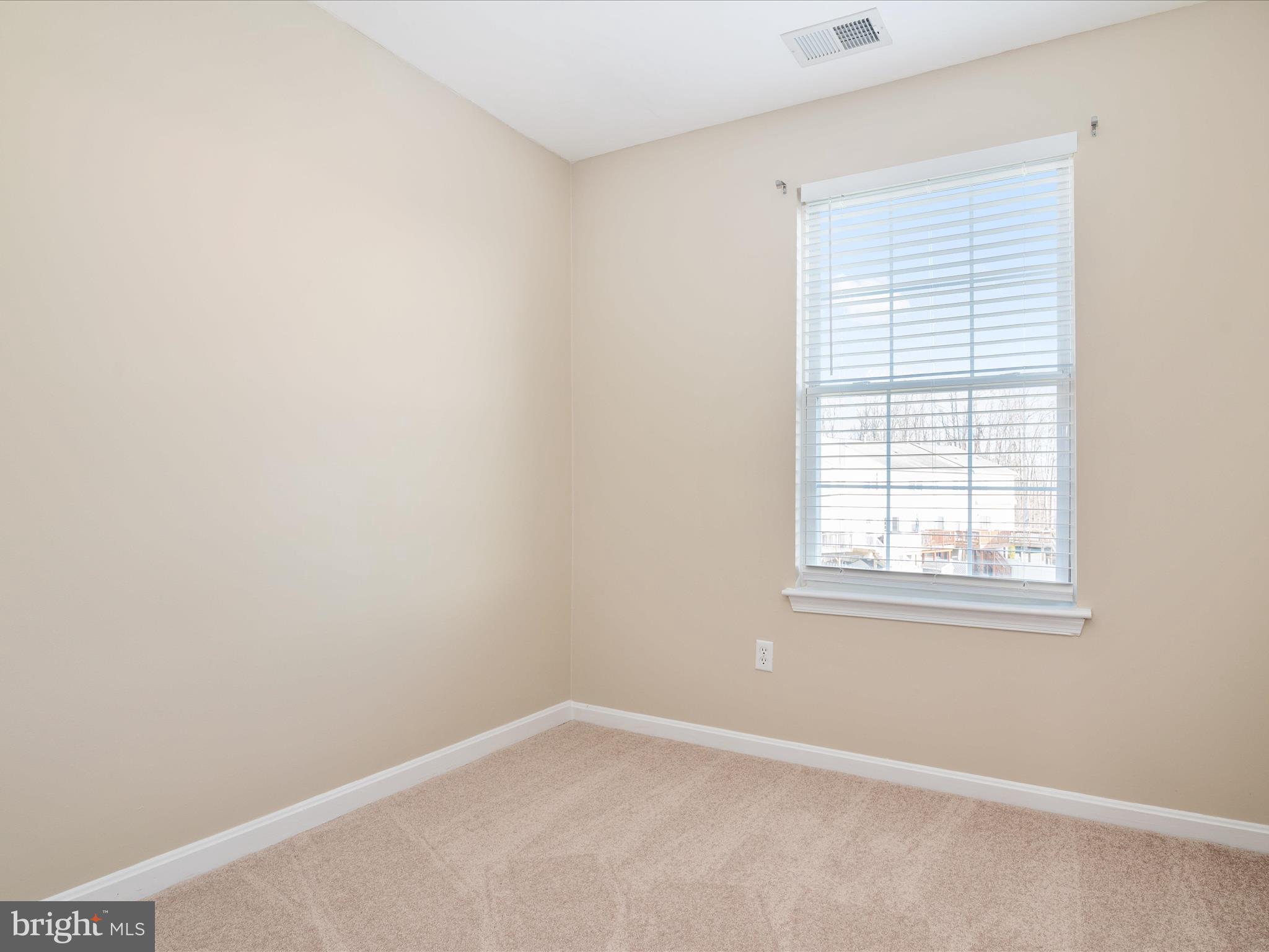 635 Hunting Fields Road Middle River, MD 21220 - Photo 6 of 31