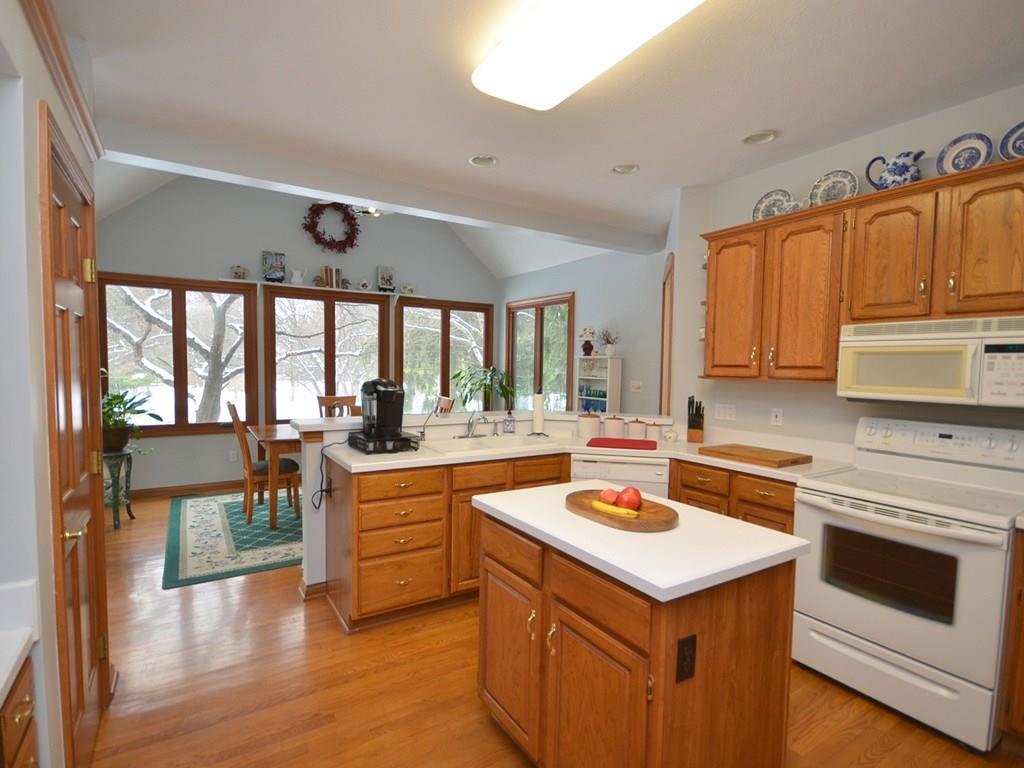 6938 Riverside Way Fishers, IN 46038 - Photo 8 of 24 Gallery Image 8