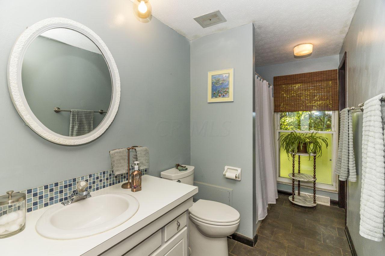 5756 Linworth Road Columbus, OH 43235 - Photo 15 of 24 Gallery Image 15