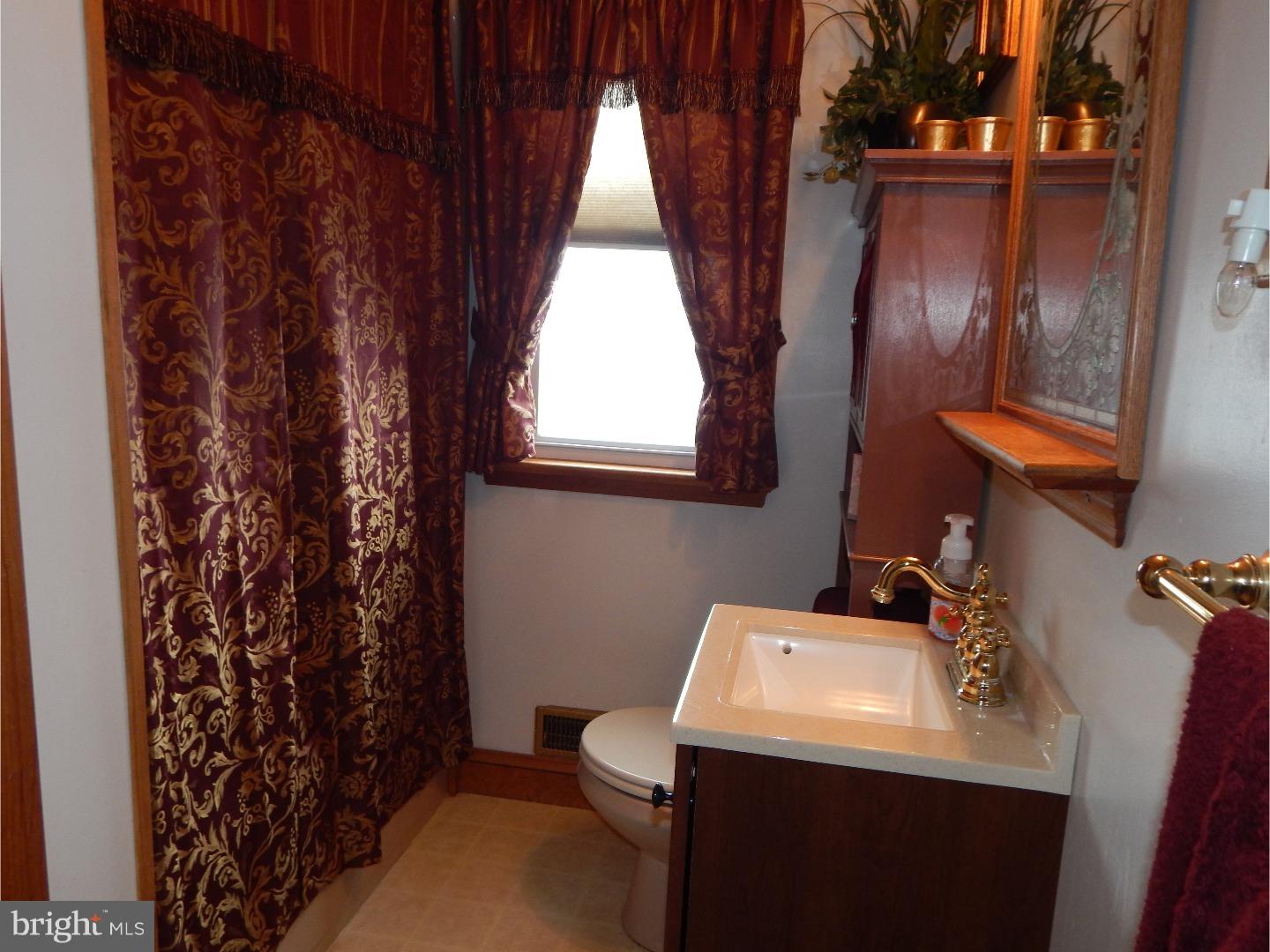 14 Dailey Drive Hamilton, NJ 08620 - Photo 14 of 22 Bathroom