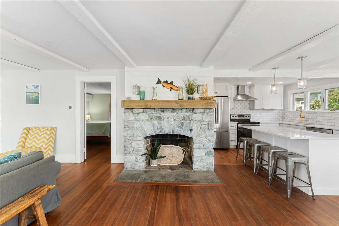 22 Namcook Road Narragansett, RI 02882 - Photo 12 of 47