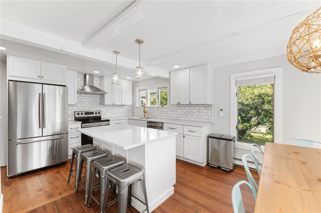 22 Namcook Road Narragansett, RI 02882 - Photo 14 of 47