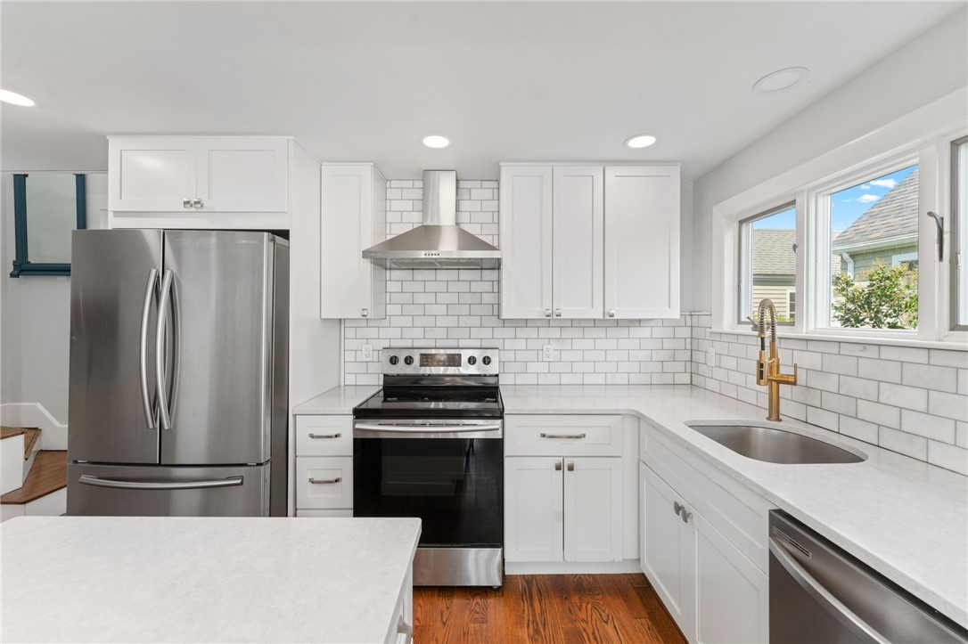 22 Namcook Road Narragansett, RI 02882 - Photo 16 of 47