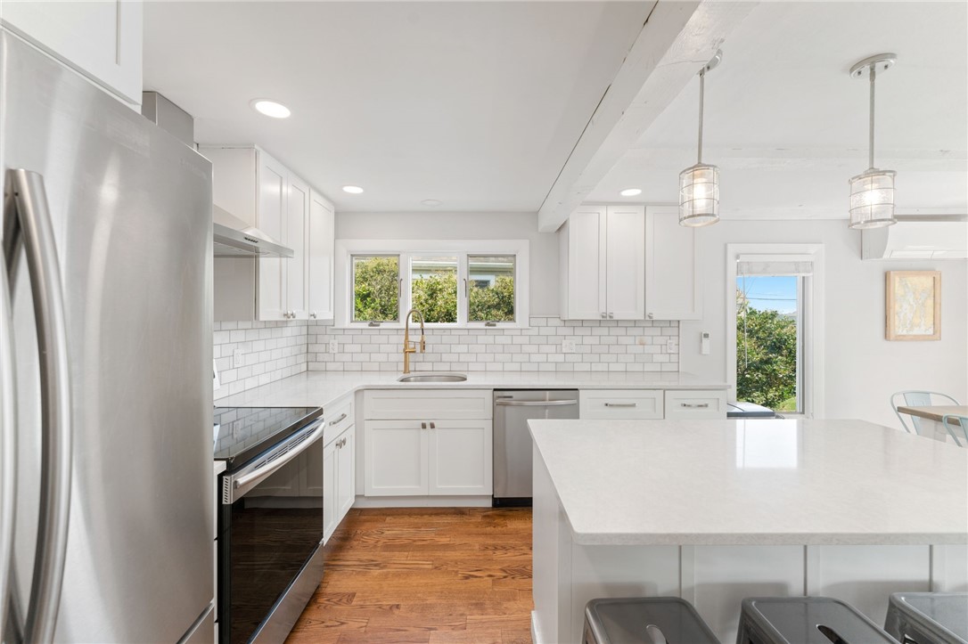 22 Namcook Road Narragansett, RI 02882 - Photo 18 of 47