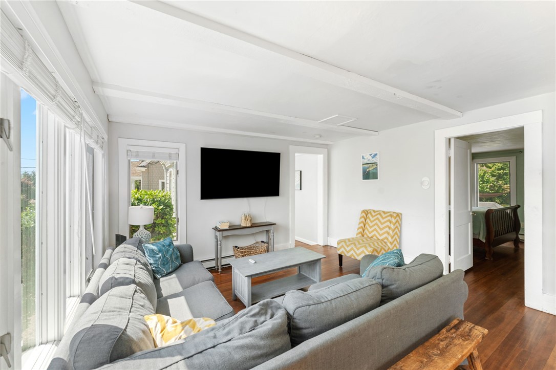 22 Namcook Road Narragansett, RI 02882 - Photo 8 of 47