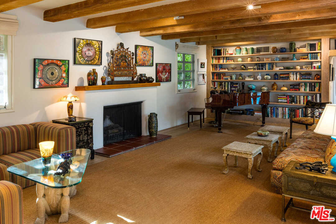 39 Oakmont Drive Los Angeles, CA 90049 - Photo 7 of 16