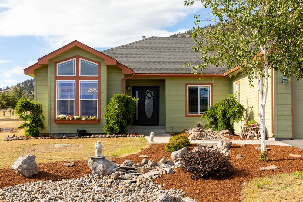 11605 Ramirez Road Klamath Falls, OR 97603 - Photo 14 of 39 11605RamirezRd.-18
