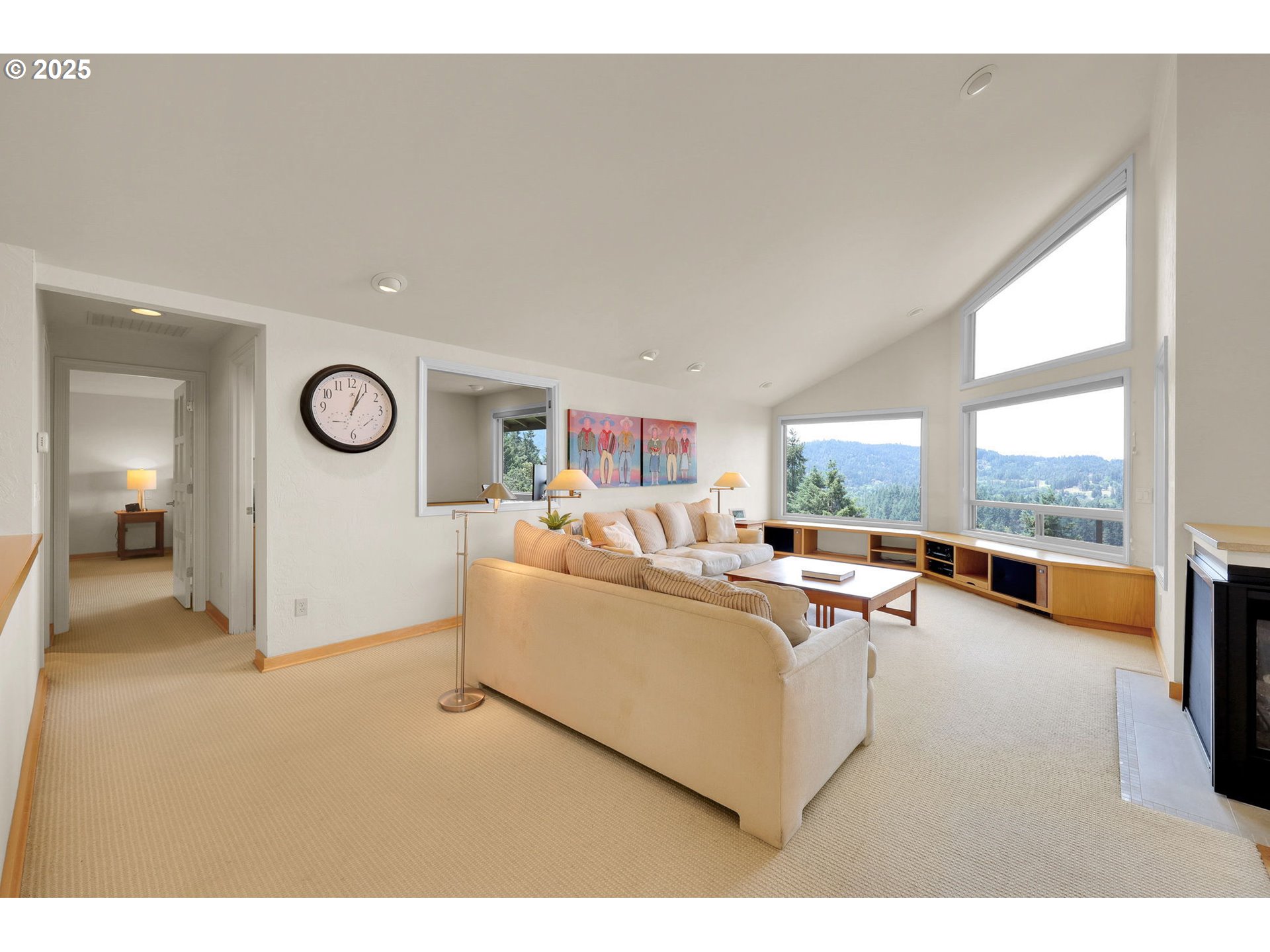 3980 North Shasta Loop Eugene, OR 97405 - Photo 12 of 46