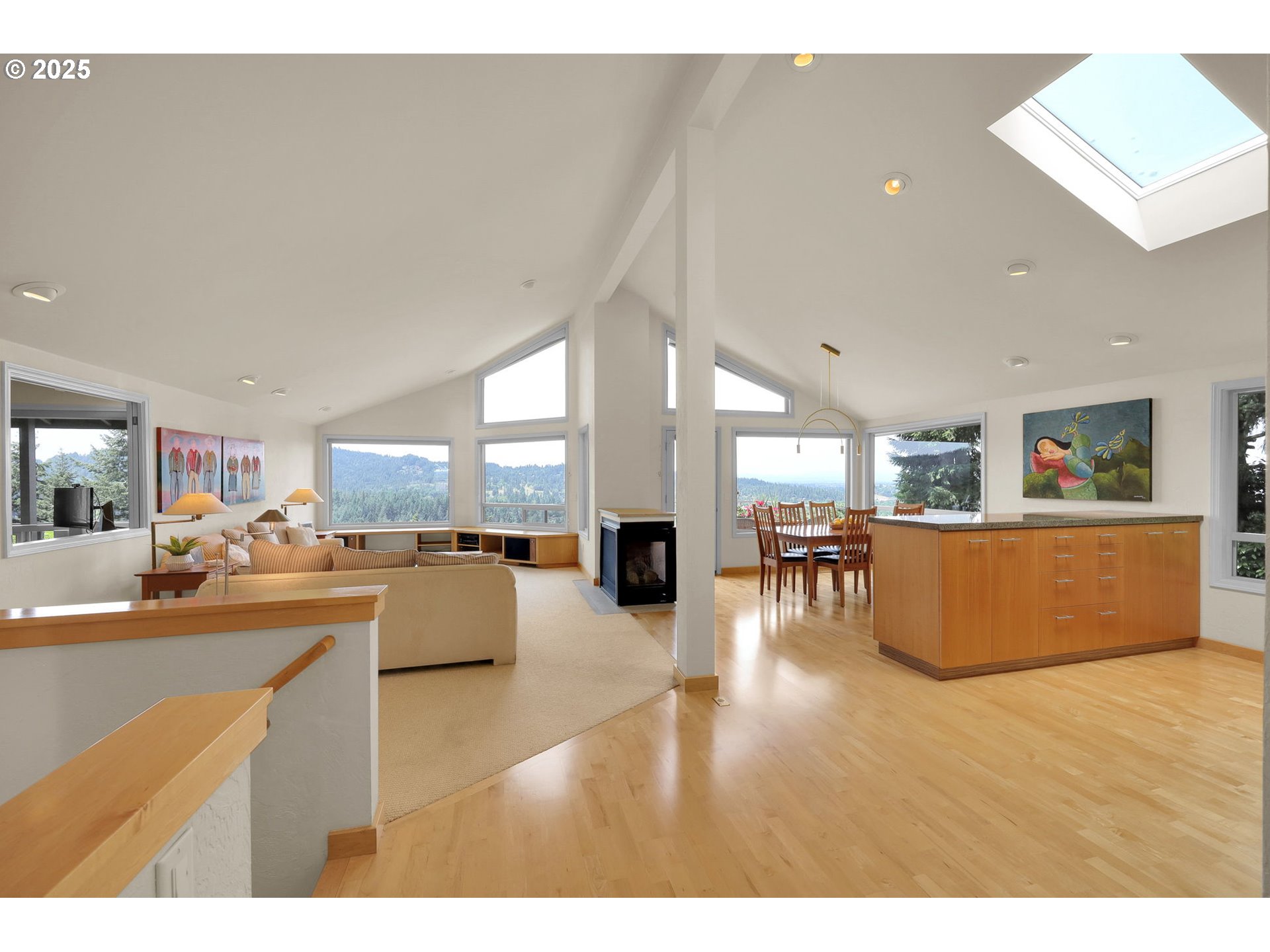 3980 North Shasta Loop Eugene, OR 97405 - Photo 3 of 46