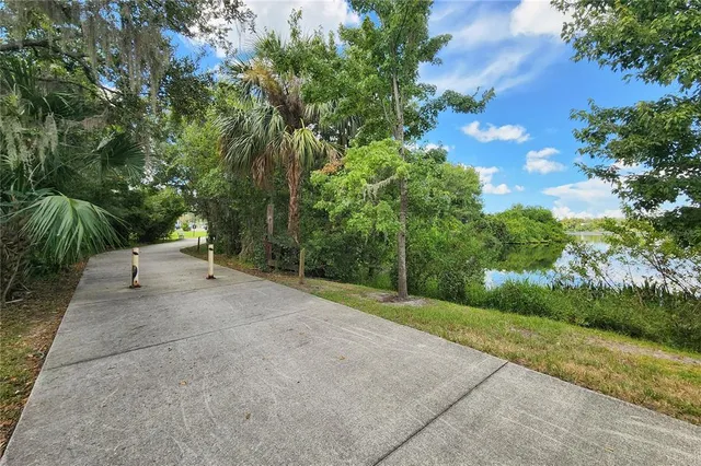 $2,300 | 10687 Lake Montauk Drive, Riverview, FL 33578