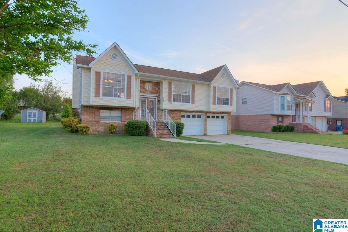 1112 Red Oak Circle Fairfield, AL 35064 - Photo 3 of 20