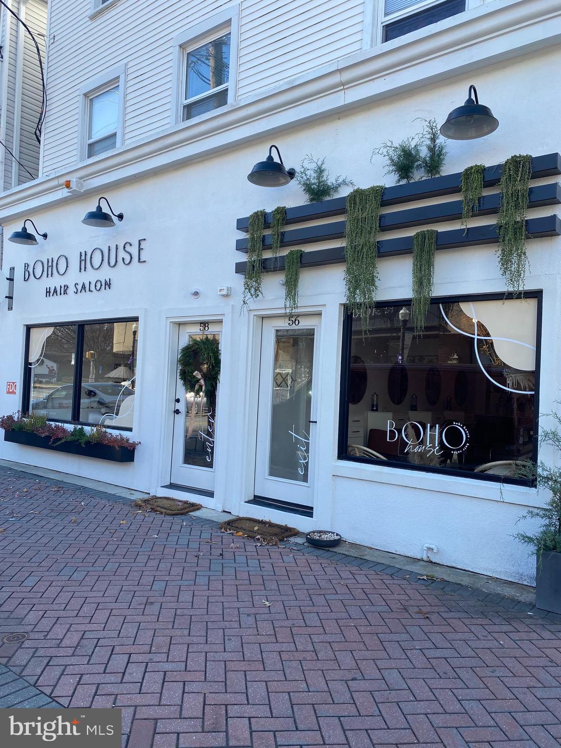 a view of a entryway door of the building