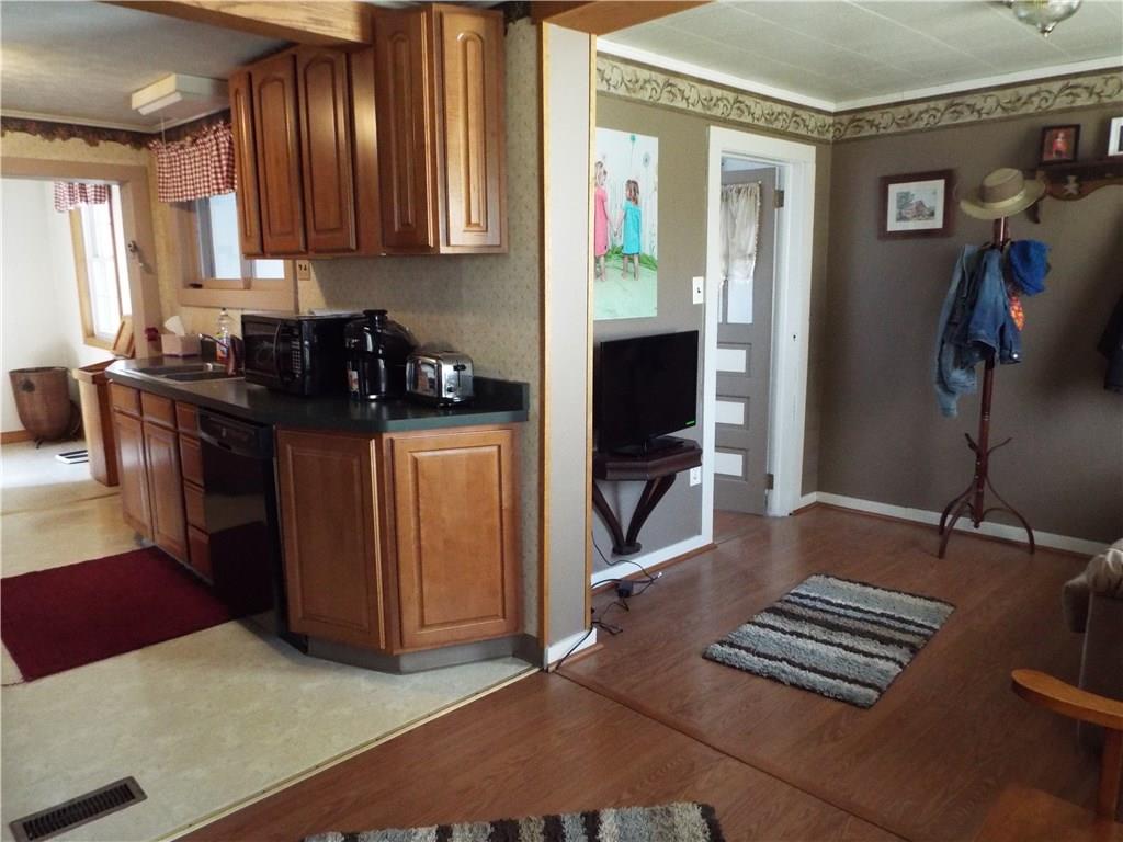 6 North Mitchell Road West Middlesex, PA 16159 - Photo 4 of 17 Gallery Image 4